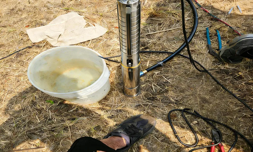 Flowatt AC DC hybrid solar well pump